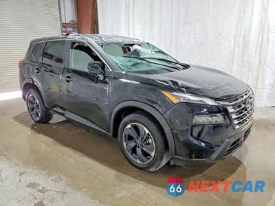 Czwarte zdjęcie samochodu z boku: 2025 NISSAN ROGUE SV VIN:5N1BT3BA3SC815314 - miniatura