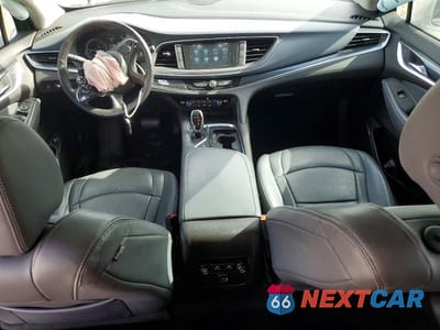 Zdjęcie 8 z 13 samochodu: 2019 BUICK ENCLAVE ESSENCE VIN:5GAERBKWXKJ235206 - miniatura