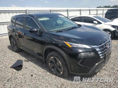 Czwarte zdjęcie samochodu z boku: 2025 NISSAN ROGUE SV VIN:5N1BT3BA9SC870737 - miniatura