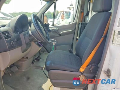 Zdjęcie 7 z 13 samochodu: 2011 MERCEDES-BENZ SPRINTER 2500 DELIVERY VAN VIN:WD3PE8CB1B5557365 - miniatura
