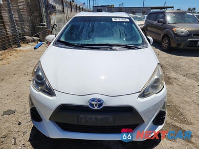 Piąte zdjęcie samochodu w środku: 2016 TOYOTA PRIUS C ONE VIN:JTDKDTB36G1127166 - miniatura