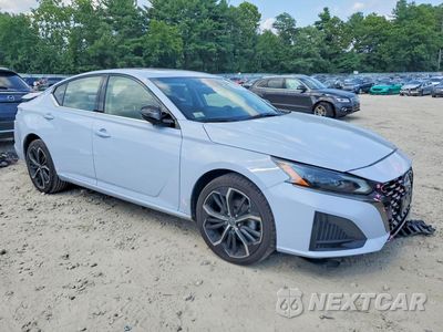 Czwarte zdjęcie samochodu z boku: 2023 NISSAN ALTIMA SR VIN:1N4BL4CW1PN355625 - miniatura