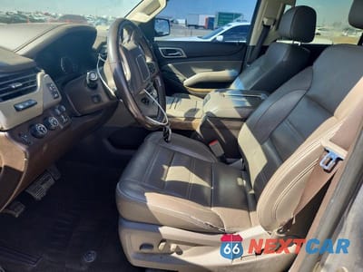 Zdjęcie 7 z 13 samochodu: 2018 GMC YUKON XL DENALI VIN:1GKS2HKJXJR198689 - miniatura