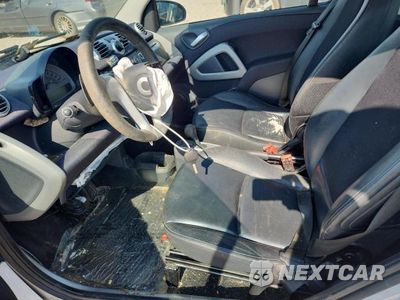 Zdjęcie 7 z 12 samochodu: 2013 SMART FORTWO PURE VIN:WMEEJ3BAXDK627715 - miniatura