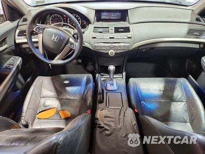 Zdjęcie 8 z 12 samochodu: 2009 HONDA ACCORD EXL VIN:1HGCP26819A033812 - miniatura