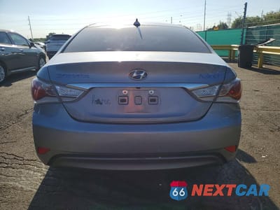 Zdjęcie 11 z 24 samochodu: 2015 HYUNDAI SONATA HYBRID BASE VIN:KMHEC4A48FA133934 - miniatura
