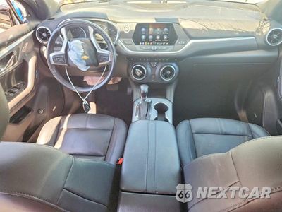 Zdjęcie 8 z 13 samochodu: 2021 CHEVROLET BLAZER 3LT VIN:3GNKBDRS9MS556909 - miniatura