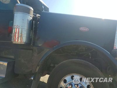 Zdjęcie 11 z 13 samochodu: 2016 PETERBILT 389 SEMI TRUCK VIN:1NPXGGGG90D443982 - miniatura