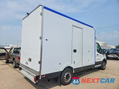 Trzecie zdjęcie samochodu z tyłu: 2020 FORD TRANSIT DELIVERY TRUCK VIN:1FDBW5Z89LKA95580 - miniatura