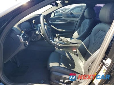 Zdjęcie 7 z 12 samochodu: 2023 BMW 530E VIN:WBA13AG00PCM30463 - miniatura