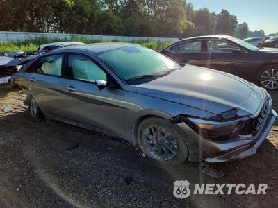 Czwarte zdjęcie samochodu z boku: 2024 HYUNDAI ELANTRA VIN:KMHLM4DG8RU810090 - miniatura