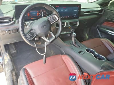 Zdjęcie 8 z 13 samochodu: 2025 FORD MUSTANG VIN:1FA6P8TH7S5103286 - miniatura