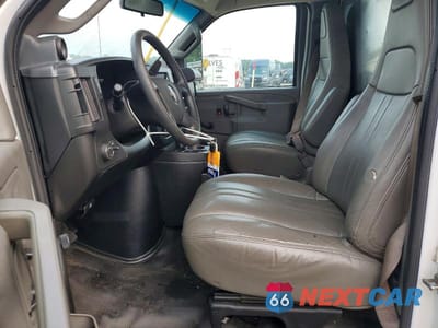 Zdjęcie 7 z 12 samochodu: 2020 GMC SAVANA CUTAWAY G3500 VIN:1GDY7RFGXL1218707 - miniatura