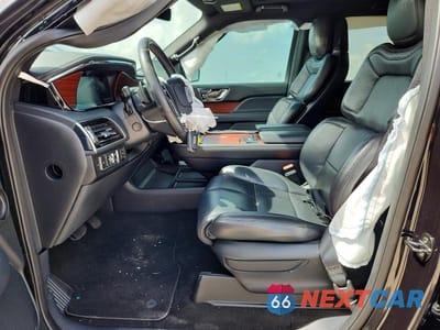 Zdjęcie 7 z 13 samochodu: 2022 LINCOLN NAVIGATOR L RESERVE VIN:5LMJJ3KT0NEL08444 - miniatura