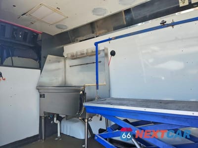 Zdjęcie 10 z 12 samochodu: 2010 FREIGHTLINER SPRINTER 2 - FOOD TRUCK VIN:WDYPE7CC1A5486101 - miniatura