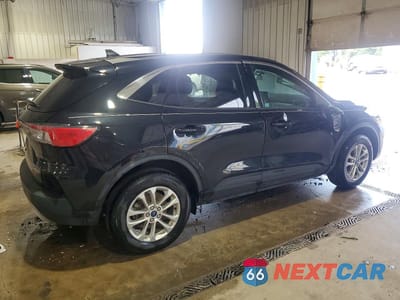 Trzecie zdjęcie samochodu z tyłu: 2022 FORD ESCAPE SE VIN:1FMCU9G61NUA07535 - miniatura