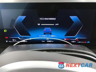 Zdjęcie 9 z 13 samochodu: 2026 BMW X5 M60I VIN:5UX33EU04T9018947 - miniatura