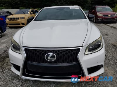 Piąte zdjęcie samochodu w środku: 2015 LEXUS LS 460 VIN:JTHBL5EF7F5135884 - miniatura