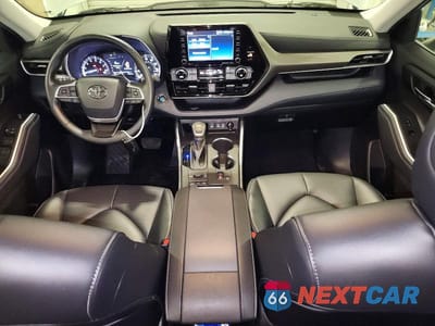 Zdjęcie 8 z 13 samochodu: 2022 TOYOTA HIGHLANDER XLE VIN:5TDGZRBH6NS578717 - miniatura