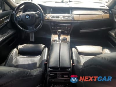 Zdjęcie 8 z 12 samochodu: 2015 BMW 750 LI VIN:WBAYE8C57FD781172 - miniatura