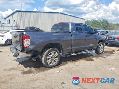 Trzecie zdjęcie samochodu z tyłu: 2017 TOYOTA TUNDRA SR5 VIN:5TFRM5F1XHX115426 - miniatura