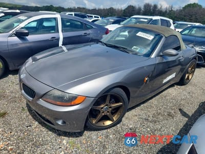 2004 BMW Z4 2.5 4USBT33524LR68088 - główne zdjęcie licytacji z USA - miniatura