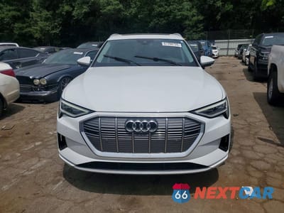 Piąte zdjęcie samochodu w środku: 2021 AUDI E-TRON PREMIUM PLUS VIN:WA1LAAGEXMB024151 - miniatura