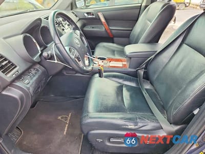 Zdjęcie 7 z 13 samochodu: 2013 TOYOTA HIGHLANDER HYBRID LIMITED VIN:JTEDC3EH9D2013182 - miniatura