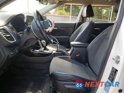 Zdjęcie 7 z 12 samochodu: 2022 KIA SELTOS S VIN:KNDEU2AA5N7272183 - miniatura
