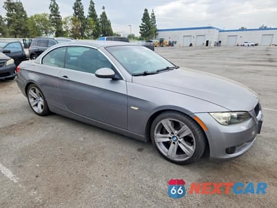 Czwarte zdjęcie samochodu z boku: 2009 BMW 335 I VIN:WBAWL73509P181863 - miniatura