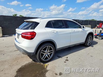 Trzecie zdjęcie samochodu z tyłu: 2019 MERCEDES-BENZ GLA 250 VIN:WDCTG4EB2KU004311 - miniatura