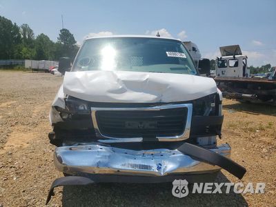 Piąte zdjęcie samochodu w środku: 2022 GMC SAVANA 2500 CARGO DELIVERY VAN VIN:1GTW7AF73N1230942 - miniatura