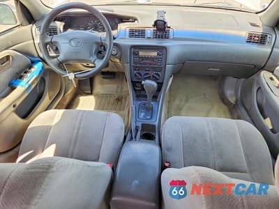 Zdjęcie 8 z 12 samochodu: 2000 TOYOTA CAMRY CE VIN:4T1BG22K5YU001191 - miniatura