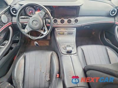 Zdjęcie 8 z 12 samochodu: 2018 MERCEDES-BENZ E 300 VIN:WDDZF4JB2JA375967 - miniatura