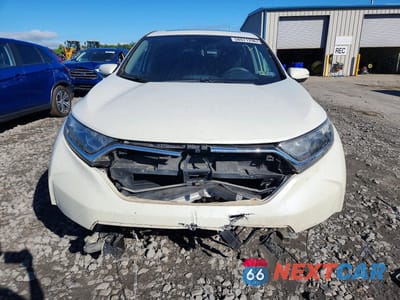 Piąte zdjęcie samochodu w środku: 2018 HONDA CR-V EX VIN:2HKRW2H55JH656913 - miniatura