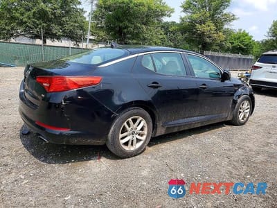 Trzecie zdjęcie samochodu z tyłu: 2011 KIA OPTIMA LX VIN:KNAGM4A78B5074856 - miniatura