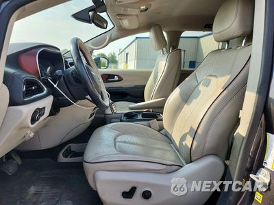 Zdjęcie 7 z 13 samochodu: 2018 CHRYSLER PACIFICA LIMITED VIN:2C4RC1GG5JR312409 - miniatura