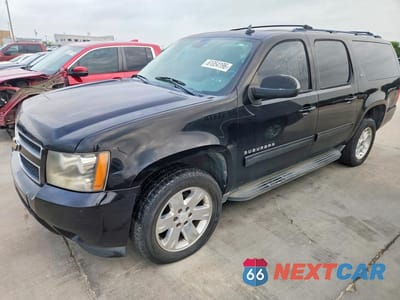 2011 CHEVROLET SUBURBAN K1500 LT 1GNSKJE31BR368642 - główne zdjęcie licytacji z USA - miniatura