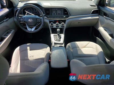 Zdjęcie 8 z 12 samochodu: 2019 HYUNDAI ELANTRA SEL VIN:5NPD84LF5KH420859 - miniatura