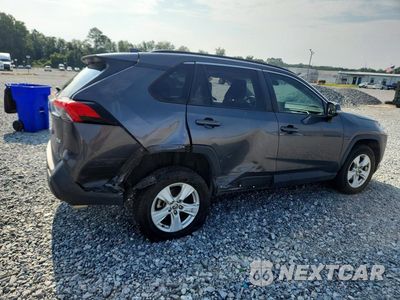 Trzecie zdjęcie samochodu z tyłu: 2021 TOYOTA RAV4 XLE VIN:2T3W1RFV5MW140724 - miniatura