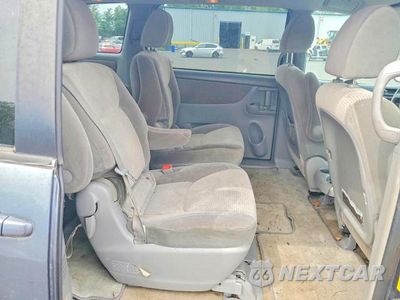 Zdjęcie 10 z 12 samochodu: 2010 TOYOTA SIENNA VIN:5TDKK4CC9AS305950 - miniatura