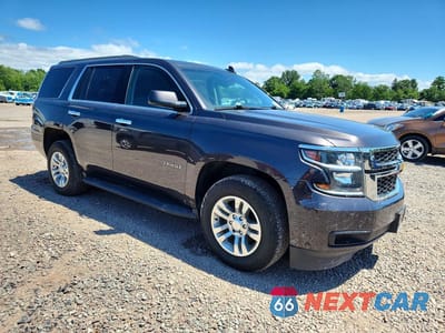 Czwarte zdjęcie samochodu z boku: 2017 CHEVROLET TAHOE K1500 LT VIN:1GNSKBKC3HR273177 - miniatura