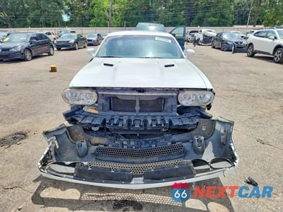 Piąte zdjęcie samochodu w środku: 2013 DODGE CHALLENGER SXT VIN:2C3CDYAGXDH517937 - miniatura