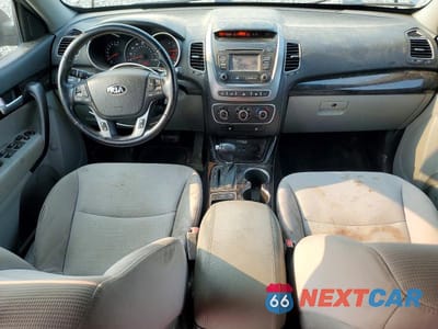 Zdjęcie 8 z 13 samochodu: 2014 KIA SORENTO LX VIN:5XYKTCA69EG450056 - miniatura