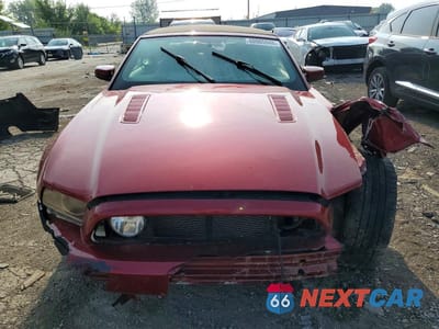 Piąte zdjęcie samochodu w środku: 2014 FORD MUSTANG GT VIN:1ZVBP8FF2E5333239 - miniatura