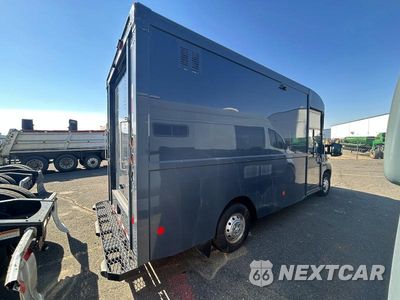 Trzecie zdjęcie samochodu z tyłu: 2022 RAM PROMASTER - DELIVERY TRUCK VIN:3C7WRVMG2NE121375 - miniatura