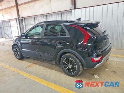Drugie zdjęcie samochodu z przodu: 2025 KIA NIRO LX VIN:KNDCP3LE0S5306056 - miniatura