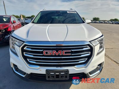 Piąte zdjęcie samochodu w środku: 2022 GMC TERRAIN SLT VIN:3GKALVEV4NL291517 - miniatura