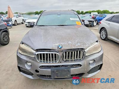 Piąte zdjęcie samochodu w środku: 2016 BMW X5 XDRIVE50I VIN:5UXKR6C54G0J80214 - miniatura