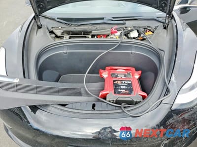 Zdjęcie 11 z 12 samochodu: 2018 TESLA MODEL 3 VIN:5YJ3E1EA8JF044109 - miniatura
